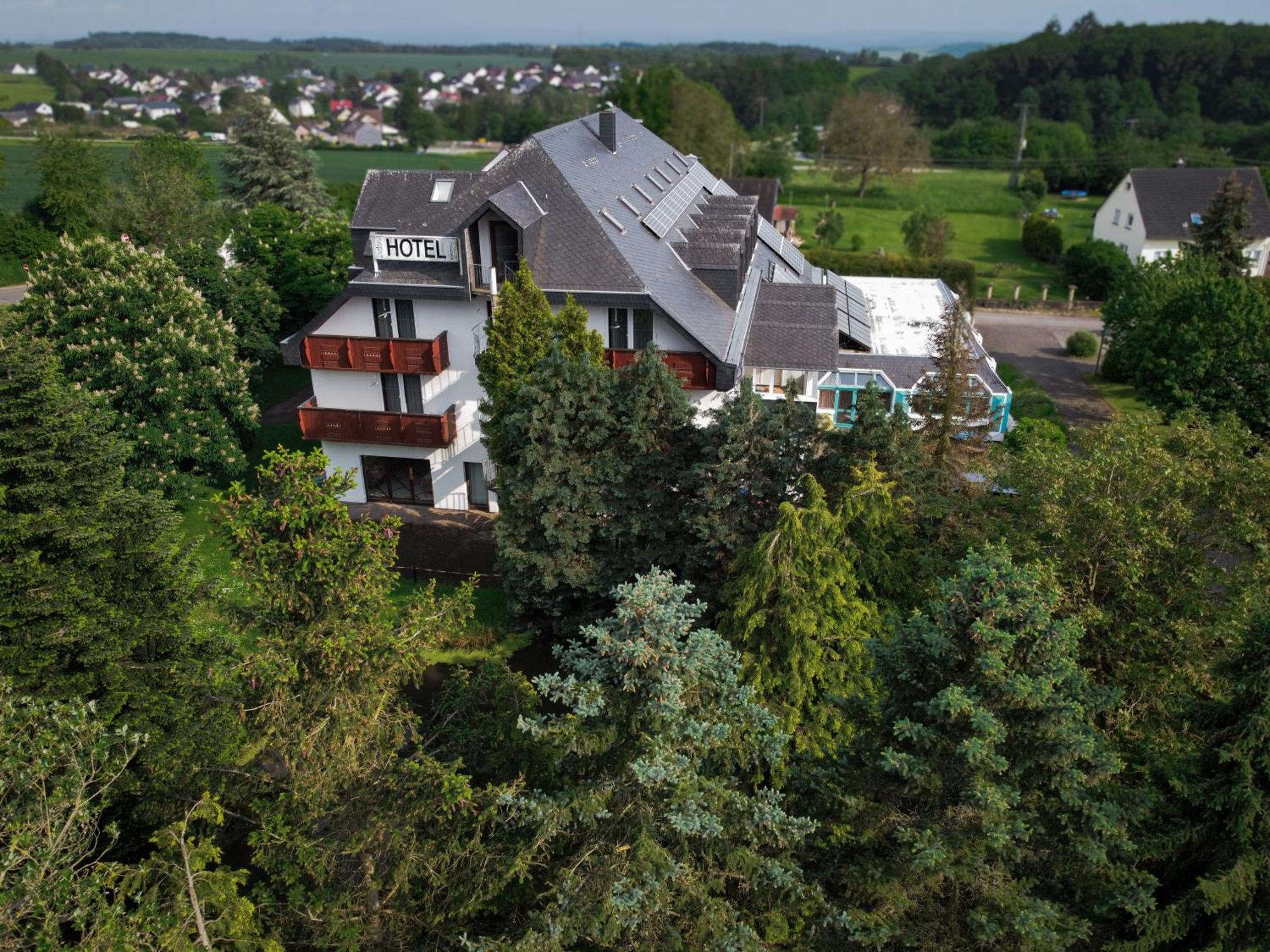 Zenner'S Landhotel Newel Eksteriør bilde